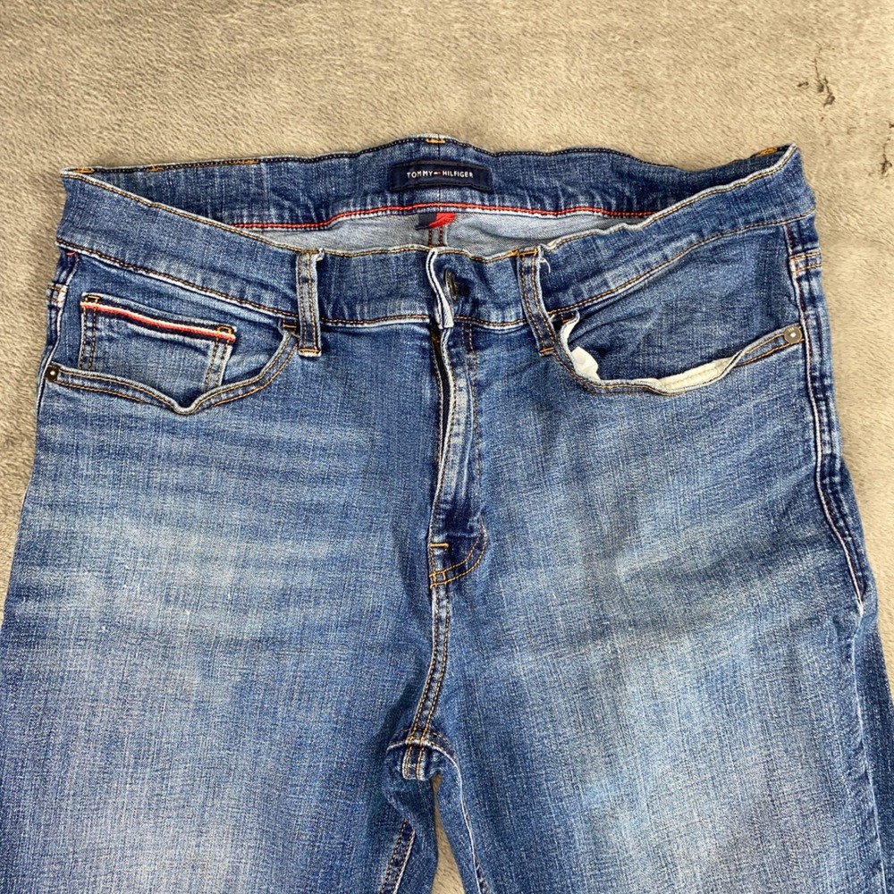 Tommy Hilfiger Jeans Mens 34/32 Blue Fade Whiskers Straight Leg Stretch Denim - Picture 10 of 13